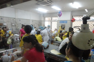 Xuất hiện cò mồi, thầy lang vườn đến 'điểm nóng sởi' tiếp thị